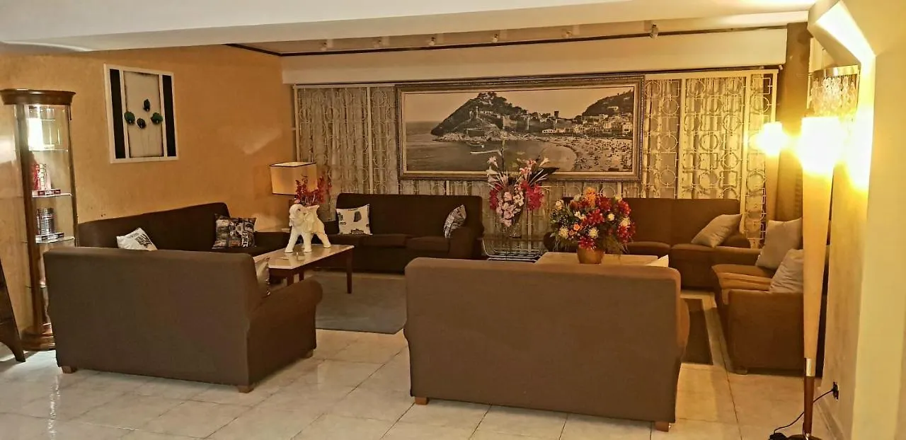Checkin Trave Hotell Figueres  Figueres (Girona)